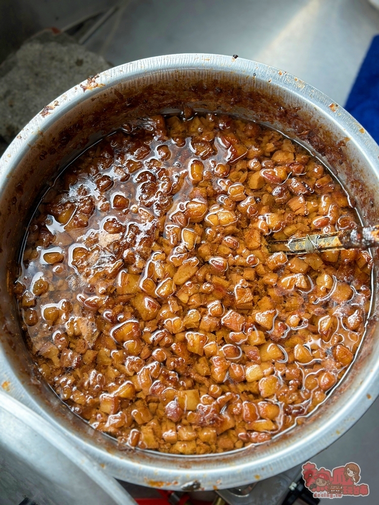 【台南美食】漚汪阿娥虱目魚粥:海鮮意麵滿滿料只要70元,但最迷人好吃竟然是老滷肉燥飯~