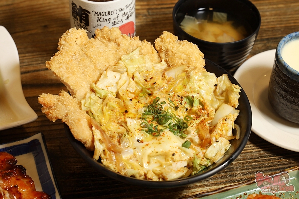 【台南美食】大林壽司:家庭風格日料店,豬排丼飯百元有找,內用免費味噌湯甜湯免費暢飲~