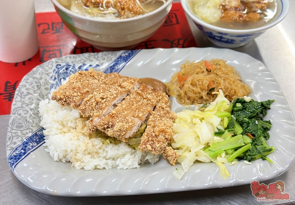 【台南美食】真正土魠魚羹:真正老饕最愛,用餐時間一定要排隊的土魠魚羹店,人氣招牌竟是古早味排骨飯~