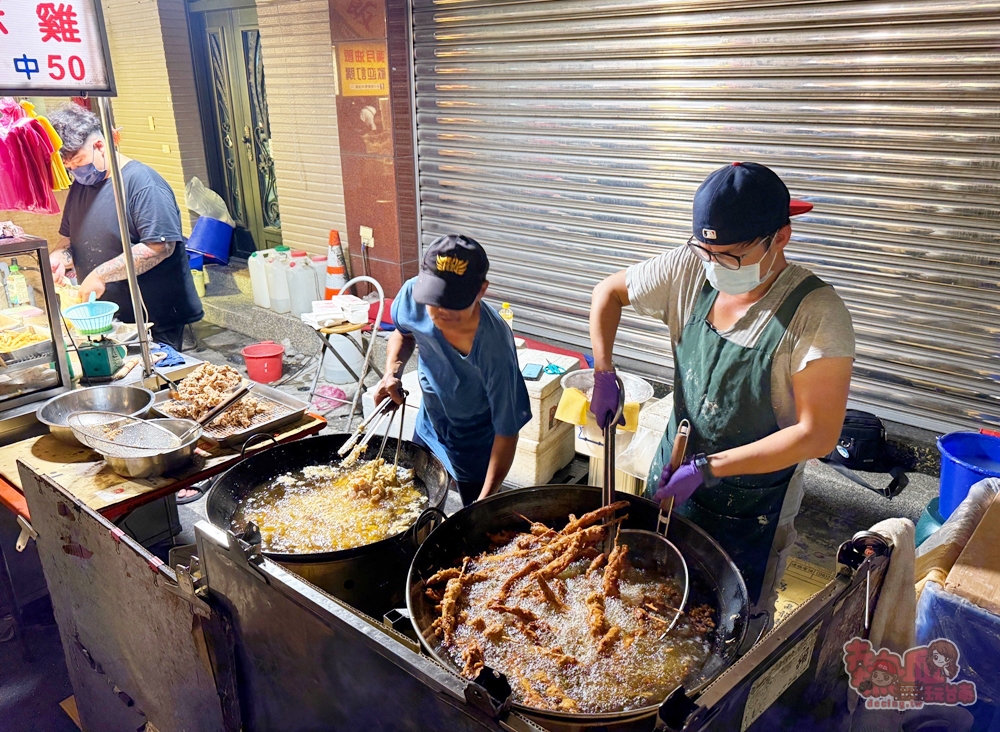 【台南美食】志明豆乳雞翅:快閃夜市的人氣志明豆乳雞翅,少見紅麴雞翅,一吃成主顧,想吃留意出沒位置～