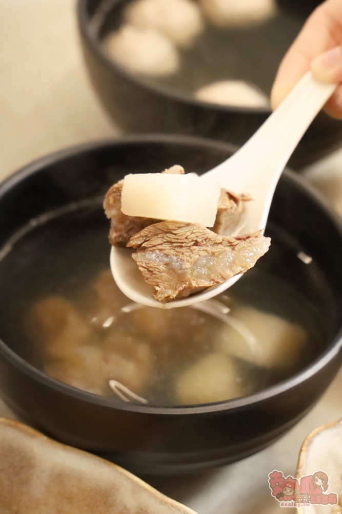 【台南美食】牛氓牛肉湯:百元就能吃到溫體牛套餐,午餐期間限定的美味~