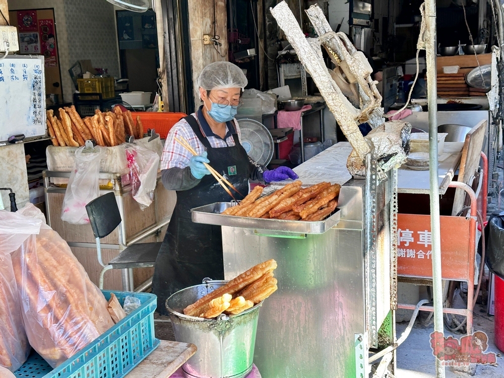 【台南美食】健康早點:武聖路上的健康早點,自製現炸油條超酥脆,燒餅油條控必來~