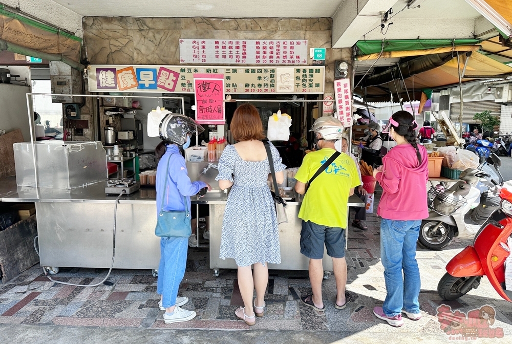 【台南美食】健康早點:武聖路上的健康早點,自製現炸油條超酥脆,燒餅油條控必來~