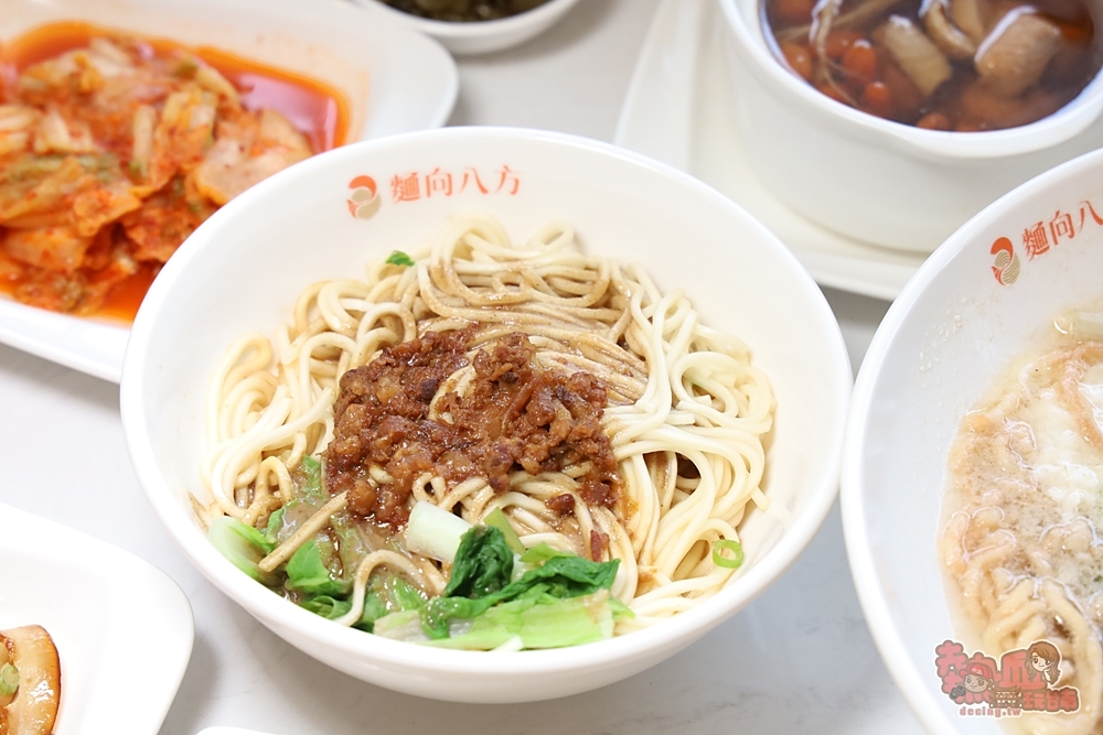 【台南美食】麵向八方新市店:新市區100坪質感麵店,傳統麵食精緻冰品甜點,另類的新市休息站~