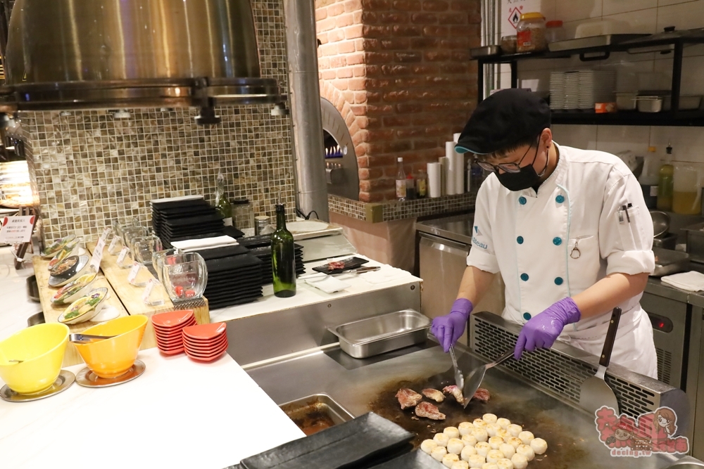 【台南美食】夏都城旅城食百匯餐廳:秋天期間限定蝦蟹料理吃到飽,帶你這樣吃最省錢~