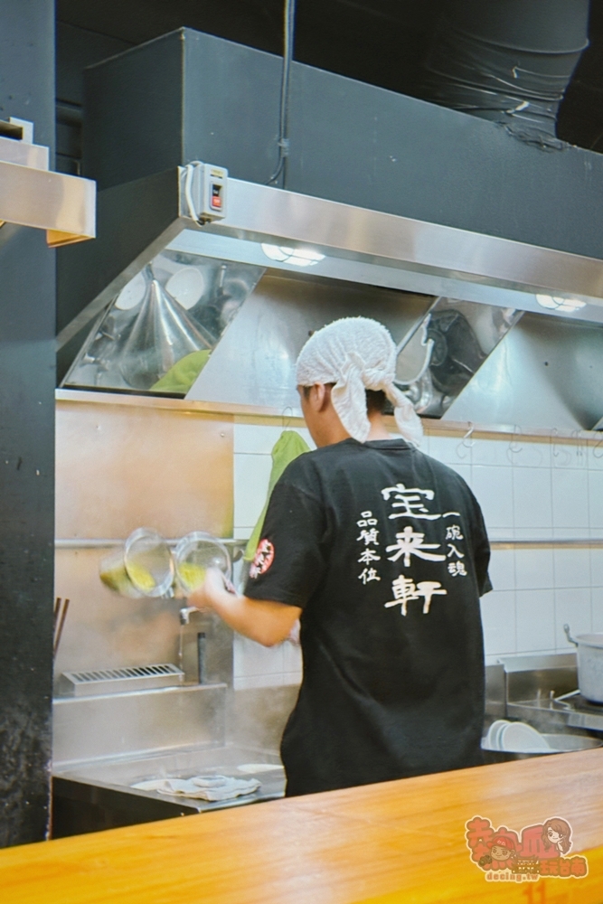 【台南美食】豚骨家:寶來軒姊妹店,日系風格拉麵,隱藏版拉麵配烤年糕~