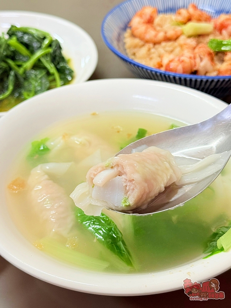 【台南美食】目鏡蝦仁飯:爆量蝦仁尬鴨蛋,花枝蝦仁餛飩湯別地吃不到~