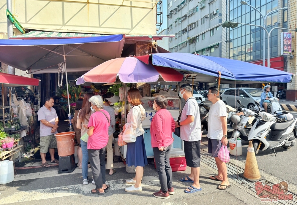 【台南美食】徐家涼麵:鴨母寮市場超人氣涼麵,就賣一款涼麵竟然每天都要排隊~