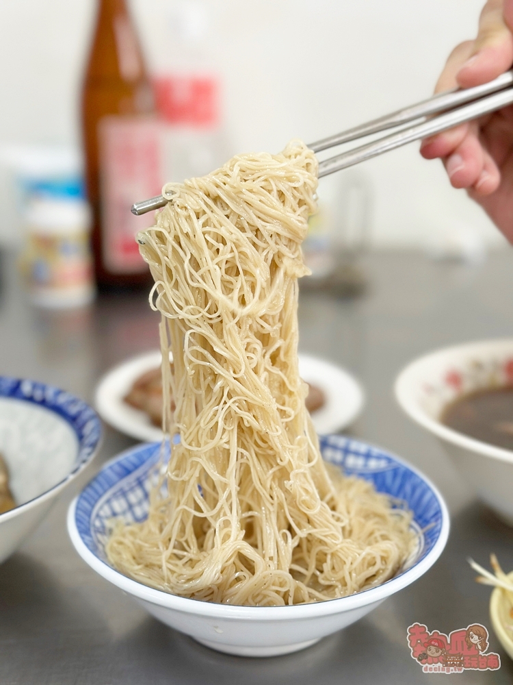 【台南美食】蓮霧腳羊肉:台南少見羊皮卷,限定假日限量販售,在地人都搶吃啊~