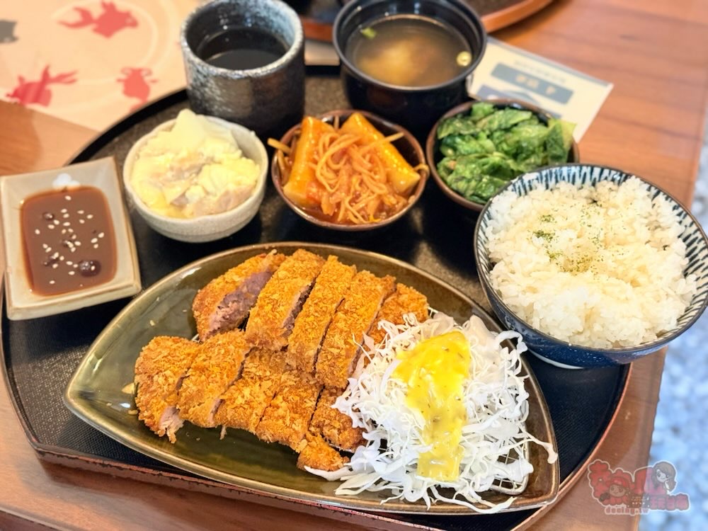 【台南美食】櫻之庭食堂:成大附近人氣平價日式食堂,還可免費續飯~