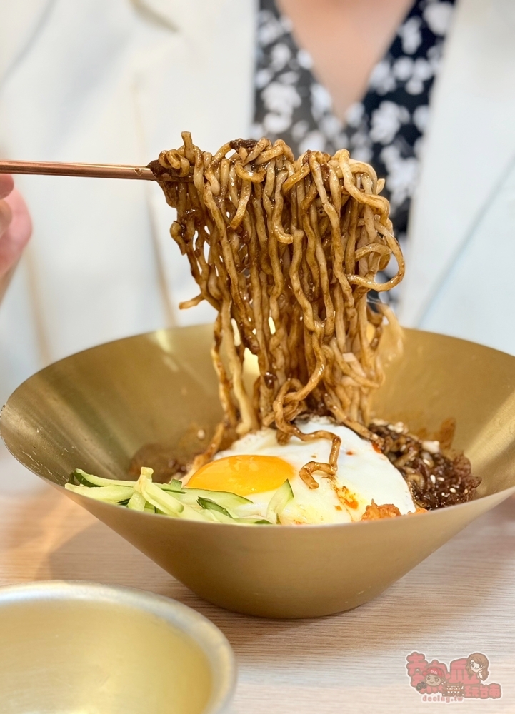 【台南美食】虎東후둥:育樂街上超人氣虎東韓食,平價韓式料理只要百元就能吃到~