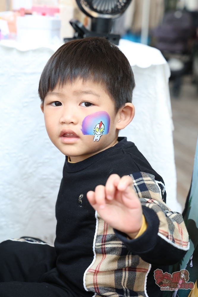 【台南活動】假日限定復古時尚嘉年華,80間美食攤商,小孩最愛夢幻旋轉咖啡杯,行李箱特賣4折起~