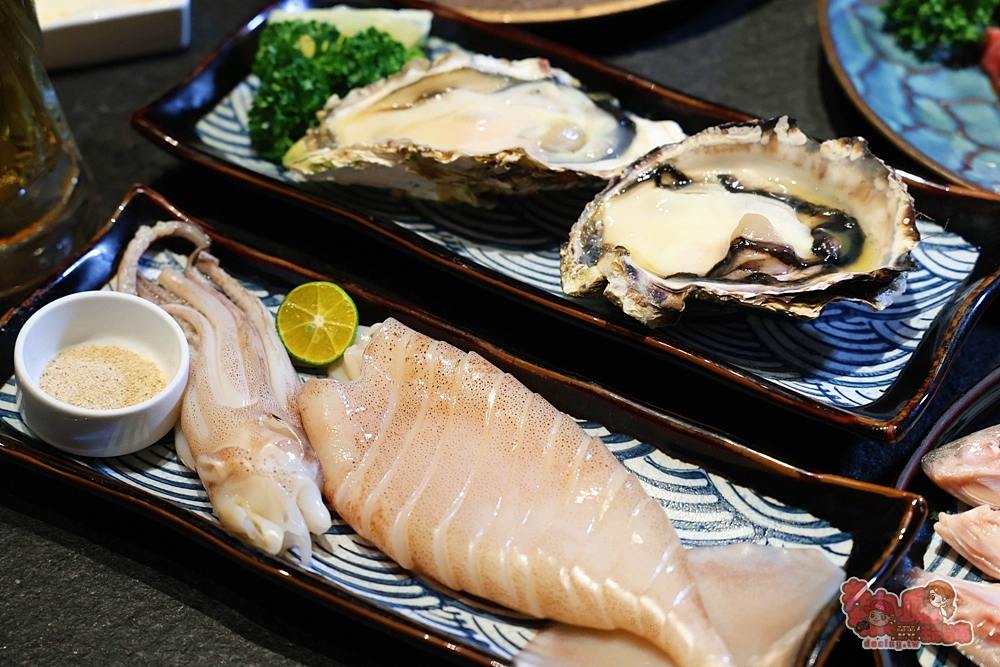 【台南美食】青青燒肉:平日燒烤這間最划算,超多餐點現在半價就能吃到,日本超大牡蠣也只要銅板價~