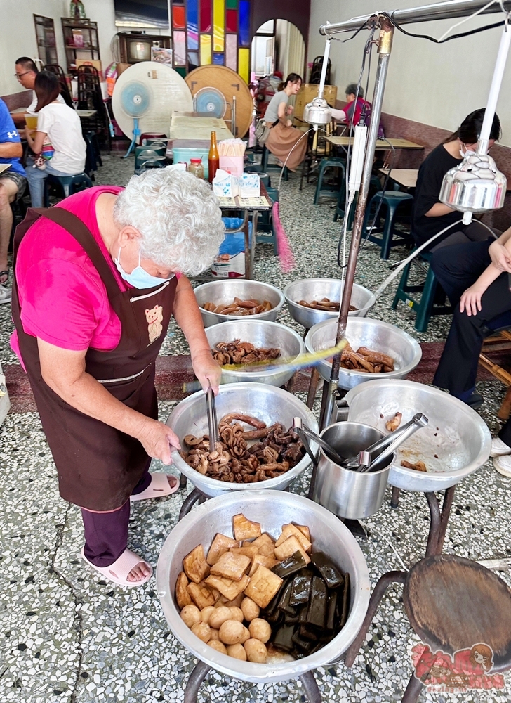 【台南美食】阿江麵店:大內人氣古早味麵店,鋼盆滷味配上蒜頭乾麵是絕配~