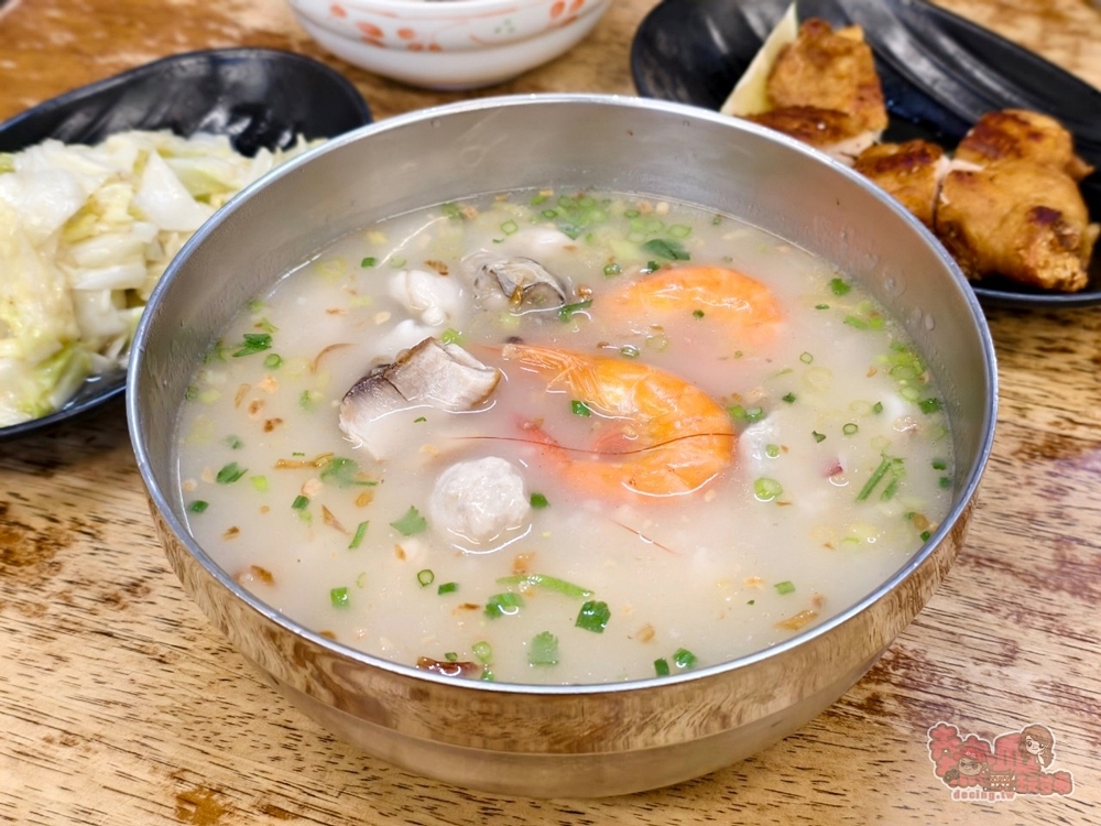 【台南美食】町昌肉燥飯:安平肉燥飯最強者,但其實海產粥才是我的最愛~