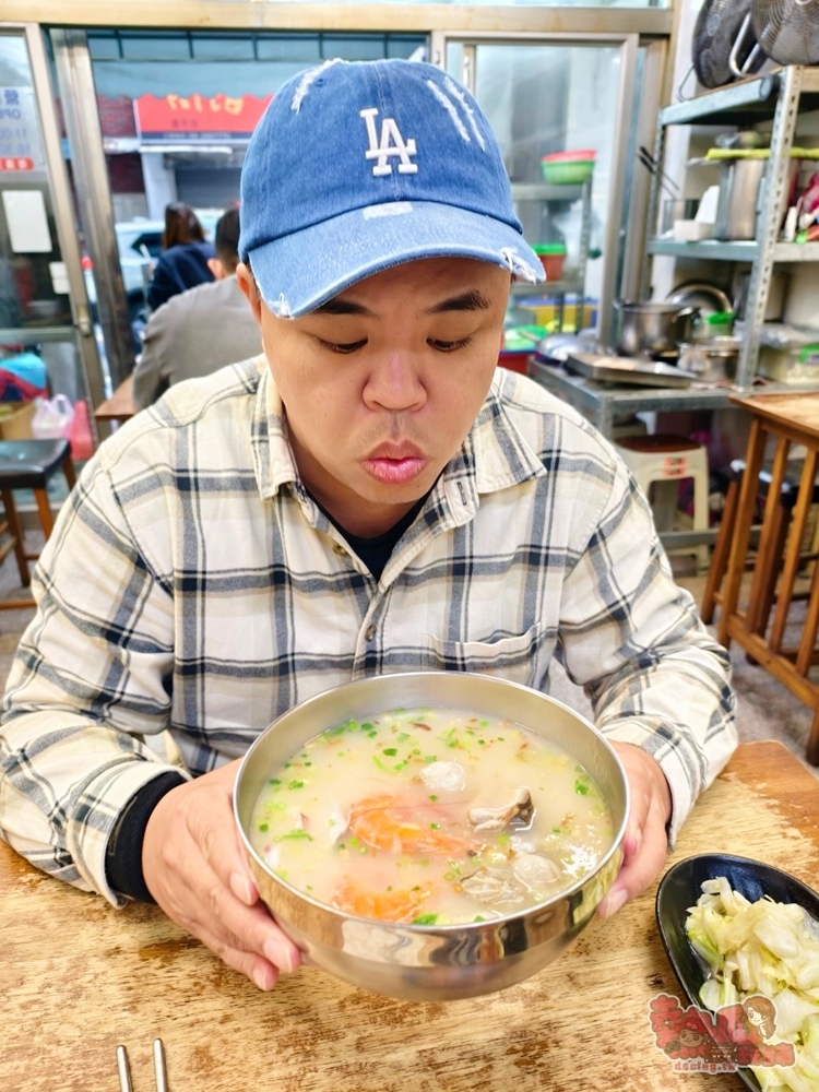 【台南美食】町昌肉燥飯:安平肉燥飯最強者,但其實海產粥才是我的最愛~