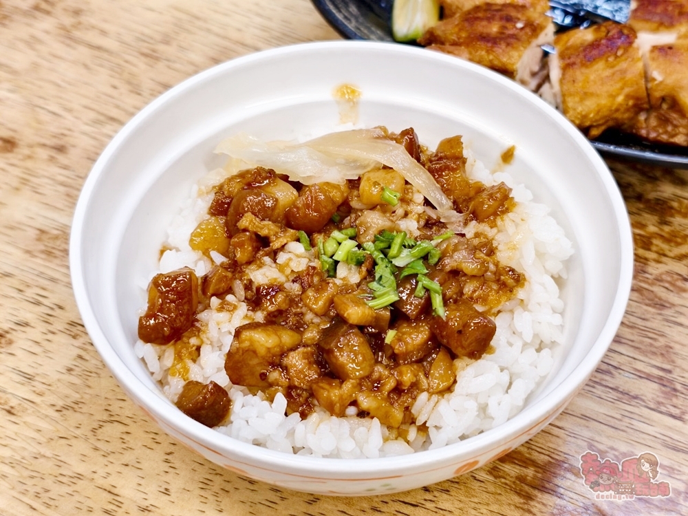 【台南美食】町昌肉燥飯:安平肉燥飯最強者,但其實海產粥才是我的最愛~