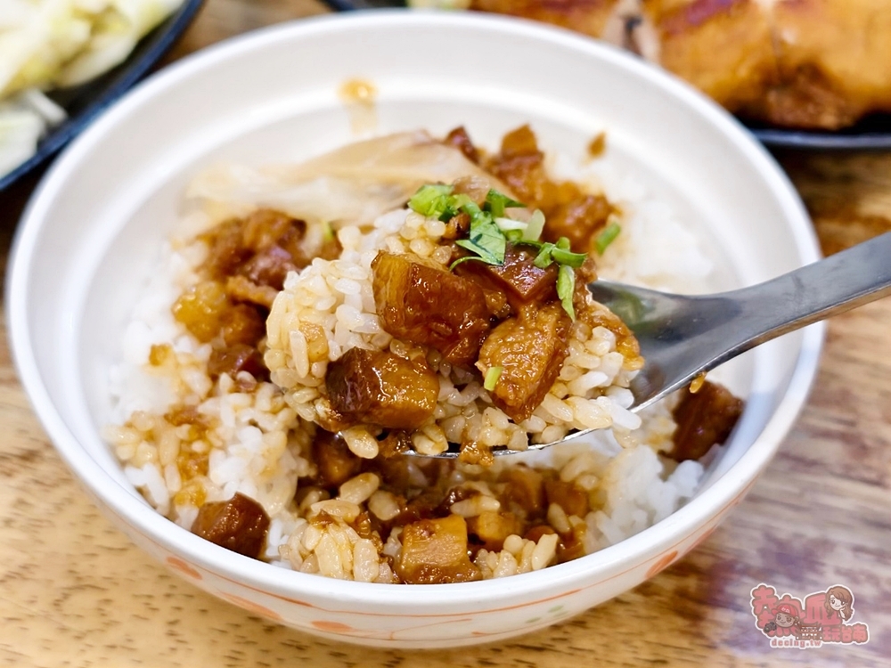 【台南美食】町昌肉燥飯:安平肉燥飯最強者,但其實海產粥才是我的最愛~