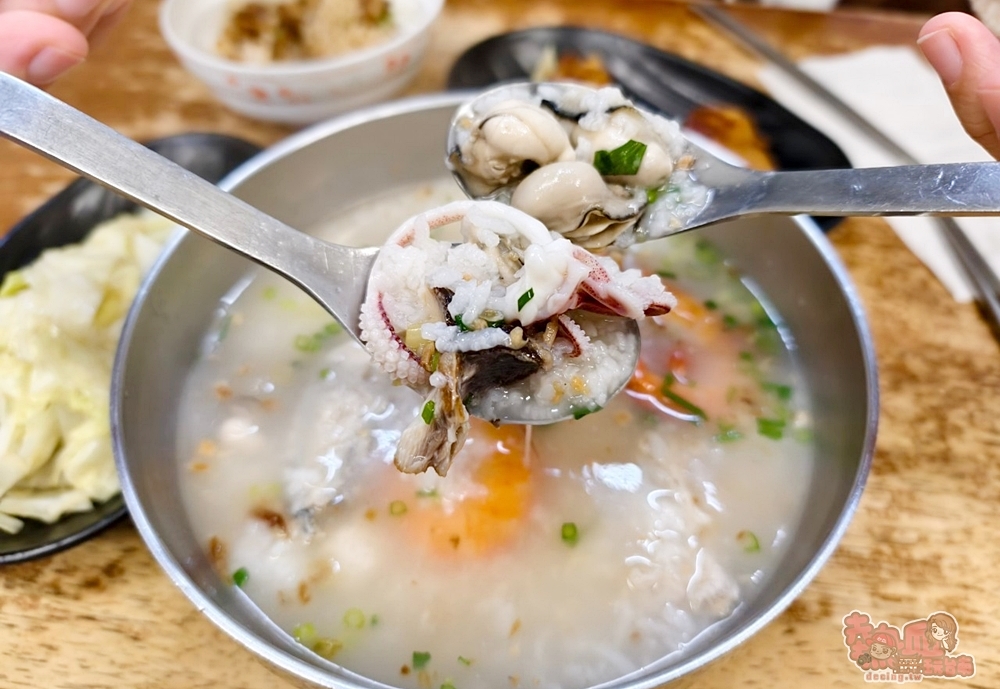 【台南美食】町昌肉燥飯:安平肉燥飯最強者,但其實海產粥才是我的最愛~