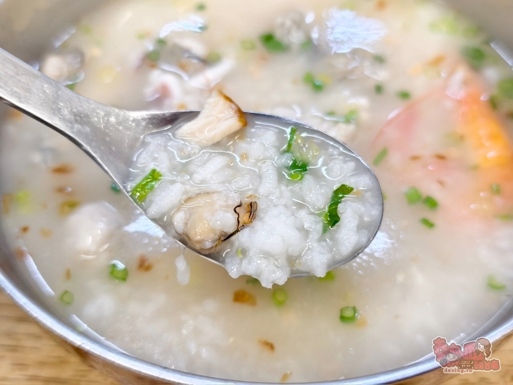 【台南美食】町昌肉燥飯:安平肉燥飯最強者,但其實海產粥才是我的最愛~