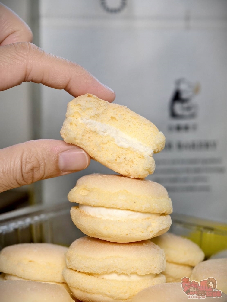 【台南快閃甜點】Bear Bakery小熊菓子:超人氣小熊菓子台南快閃,超好吃馬卡龍小圓餅,一開賣就大排長龍~
