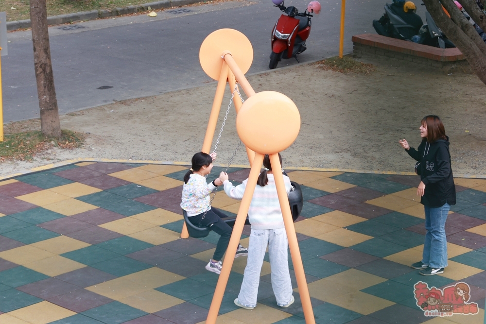 【台南親子公園】歸仁運動公園:釋迦+高鐵雙主題特色公園,分齡規劃,玩起來更安全~