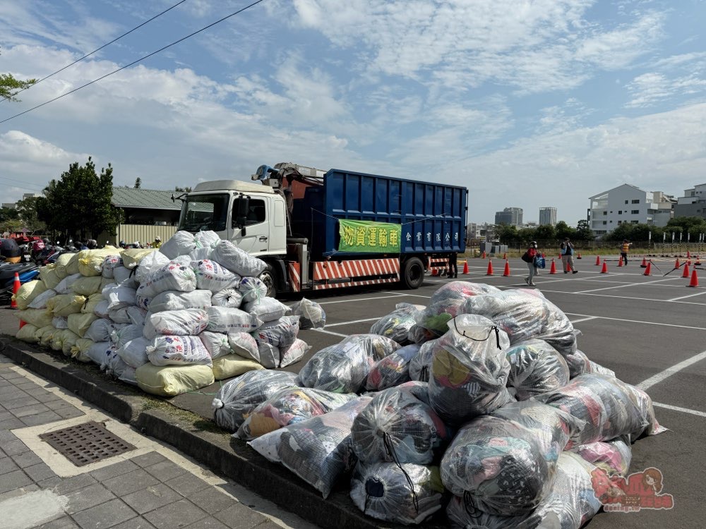 【舊鞋救命】台南2025舊鞋救命公益活動快閃募集,快把家中用不到的衣物鞋子捐出來~