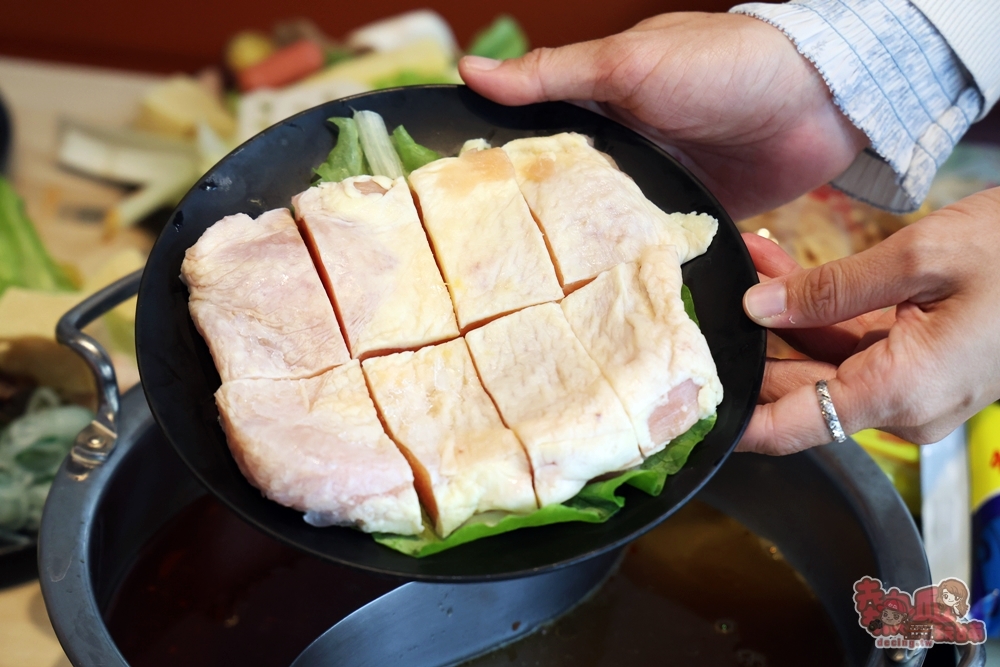 【台南火鍋】一個圓鍋:台南平價火鍋吃到飽,最便宜280元就能自助吧爽吃,加50元再享肉肉無限吃~