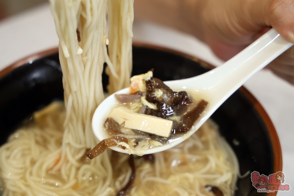 【台南美食】麵兒見:善化人氣老店安平館,傳承至山東老味道,必吃老滷黑白切,川味麻辣拌麵越吃越涮嘴~