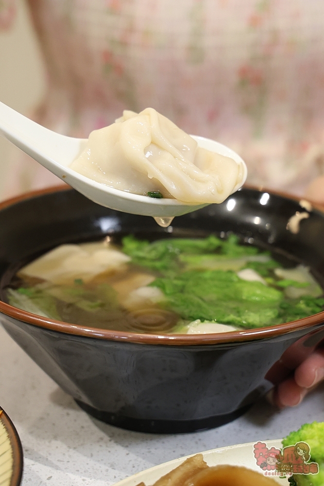 【台南美食】麵兒見:善化人氣老店安平館,傳承至山東老味道,必吃老滷黑白切,川味麻辣拌麵越吃越涮嘴~