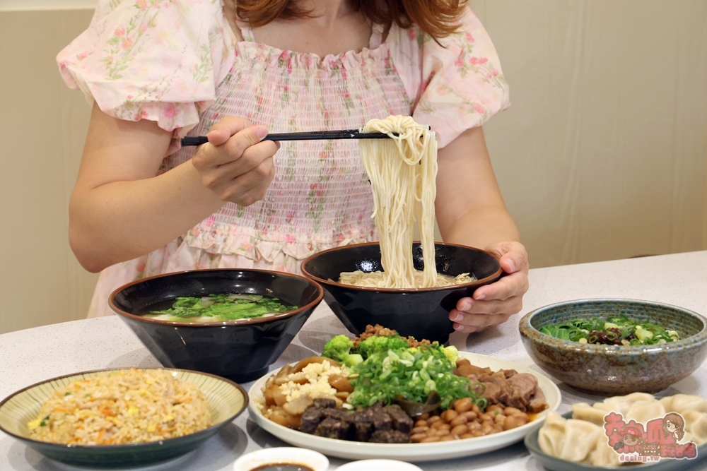 【台南美食】麵兒見:善化人氣老店安平館,傳承至山東老味道,必吃老滷黑白切,川味麻辣拌麵越吃越涮嘴~