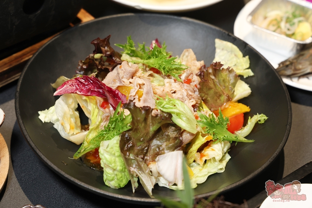 【台南美食】焰遇燒肉:台南四大名廚開的燒肉店,一次吃到各國異國料理,還能喝到鮮自然現泡茶飲~