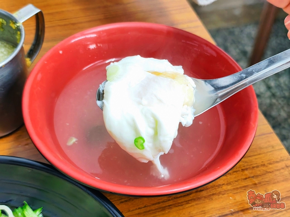 【台南美食】余家涼麵:藏在巷弄內50年老店,在地人都愛這間,必點榨菜肉絲涼麵尬蛋包湯~
