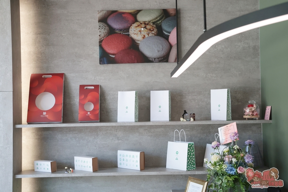 【台南伴手禮】拾參馬卡龍東橋店:台南人的馬卡龍美術館,16種風味任選,不定期還會推出隱藏版~