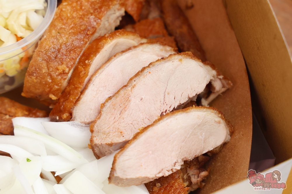 【台南美食】扒趴鴨安平店:先滷後炸扒趴香酥鴨,皮酥肉嫩還會噴汁,隱藏版鴨肉串更是必點~