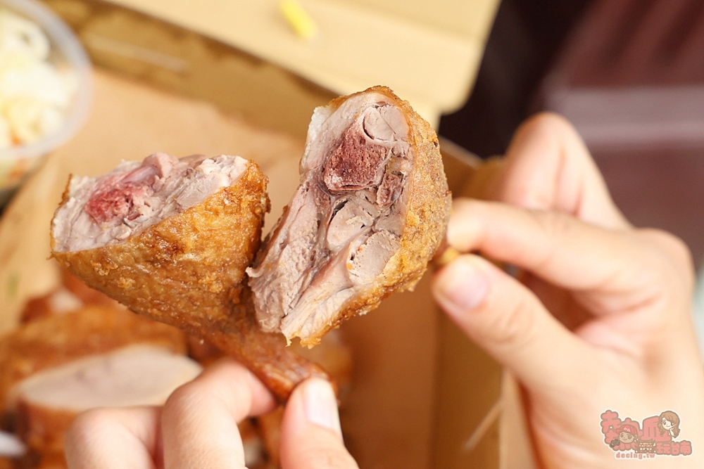 【台南美食】扒趴鴨安平店:先滷後炸扒趴香酥鴨,皮酥肉嫩還會噴汁,隱藏版鴨肉串更是必點~