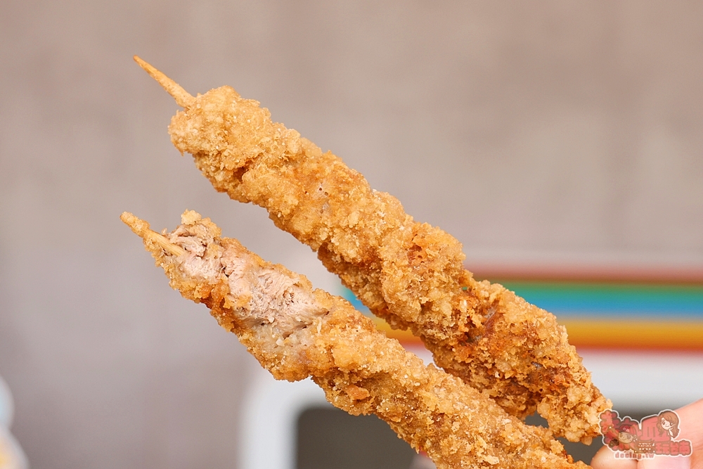 【台南美食】扒趴鴨安平店:先滷後炸扒趴香酥鴨,皮酥肉嫩還會噴汁,隱藏版鴨肉串更是必點~