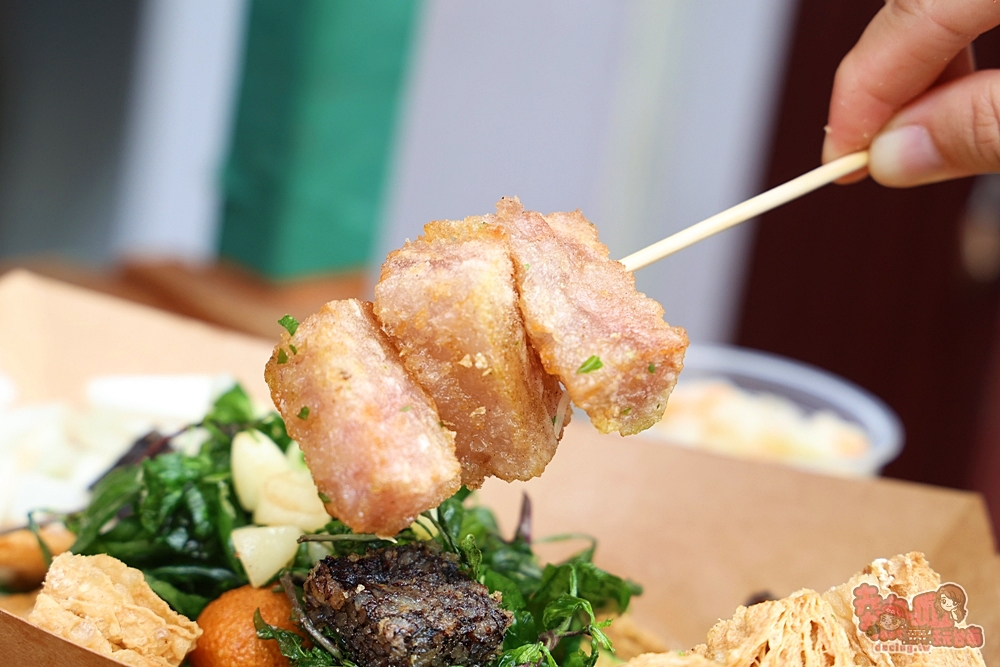 【台南美食】扒趴鴨安平店:先滷後炸扒趴香酥鴨,皮酥肉嫩還會噴汁,隱藏版鴨肉串更是必點~