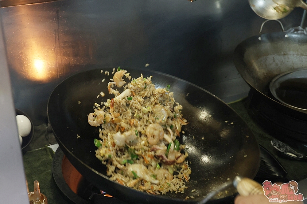 【台南美食】順慶海鮮粥麵:水仙宮旁海鮮粥店,人氣冠軍海產粥料多澎派,隱藏版日式蟳肉丼飯太迷人了吧~