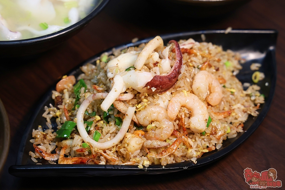 【台南美食】順慶海鮮粥麵:水仙宮旁海鮮粥店,人氣冠軍海產粥料多澎派,隱藏版日式蟳肉丼飯太迷人了吧~