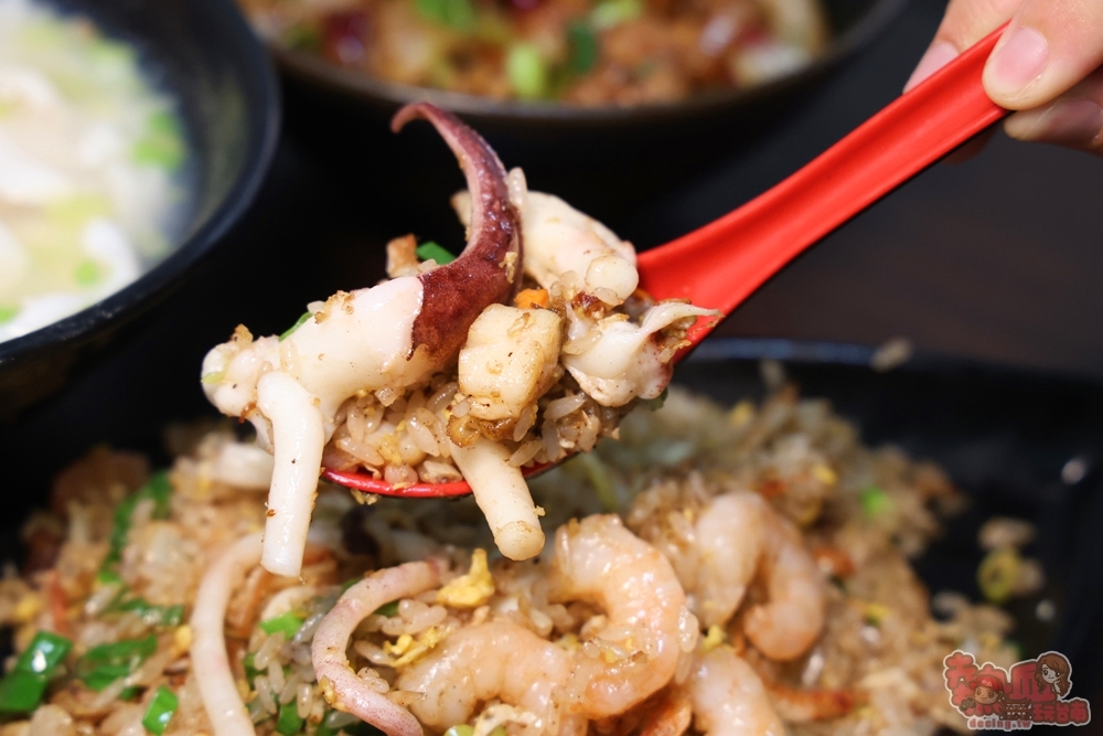 【台南美食】順慶海鮮粥麵:水仙宮旁海鮮粥店,人氣冠軍海產粥料多澎派,隱藏版日式蟳肉丼飯太迷人了吧~