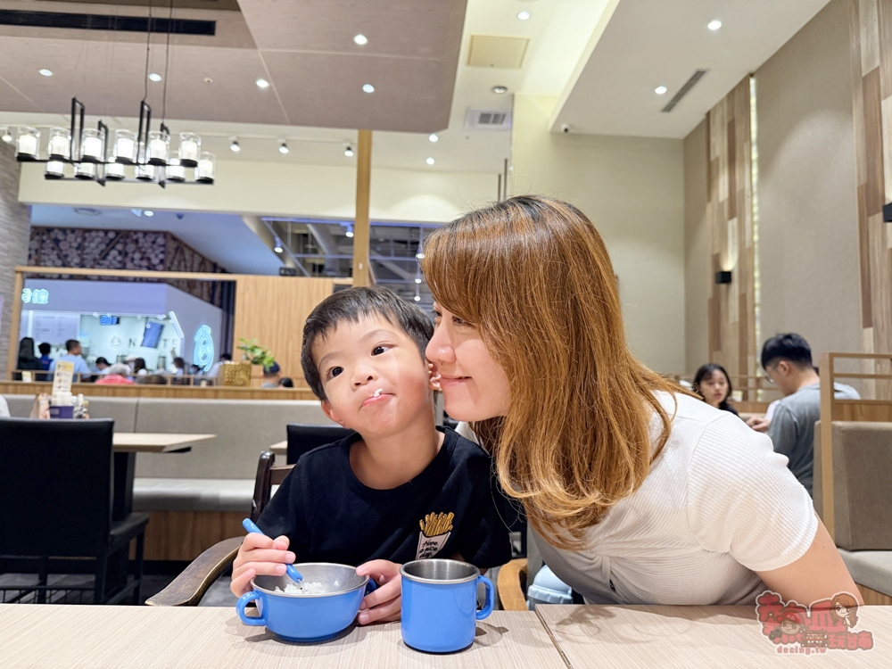 【台南美食】大戶屋:百貨公司日料定食首選大戶屋,定食好吃選擇多,月光米,味噌湯,高麗菜絲吃到飽~