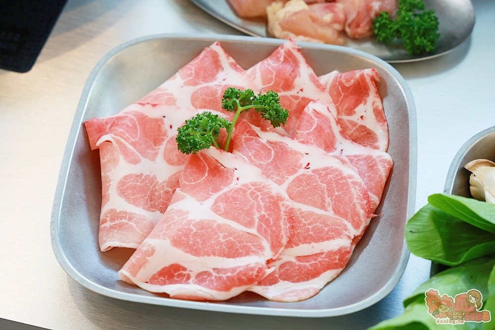 【台南火鍋】花澤鍋物:全台唯一拉麵石頭火鍋,韓系風格火鍋店,吃鍋還享蔬食/飲料/冰品吃到飽~