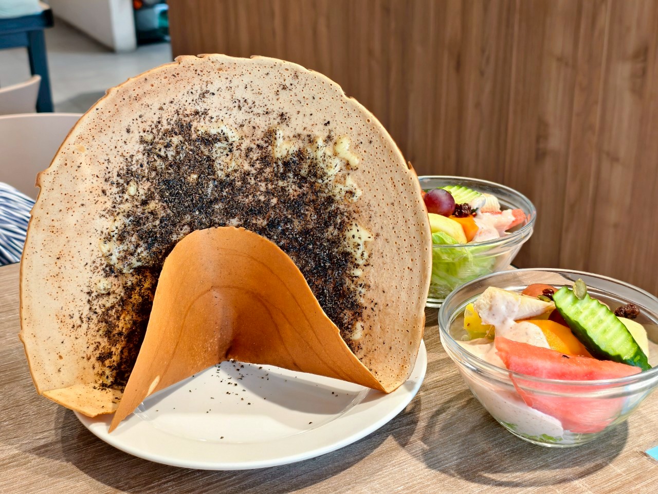 【台南早午餐】甜甜布朗奇早午餐:老台南人熟識的店,招牌可麗餅+蔬果沙拉最經典~