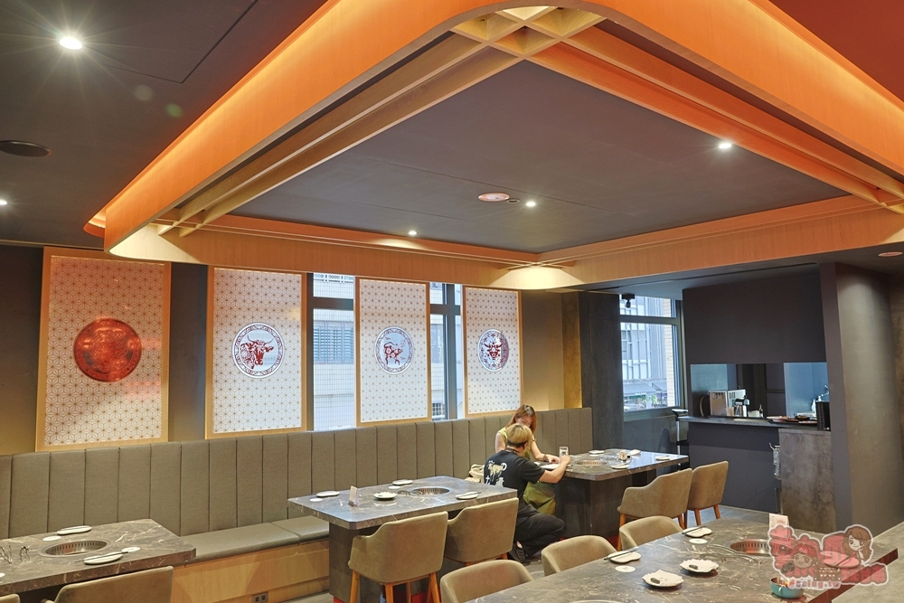 【台南美食】燒肉擔當:台南高級日式燒肉專賣,滷肉飯竟然能吃到超大塊和牛,創意質感燒肉新吃法,還有桌邊代烤服務~