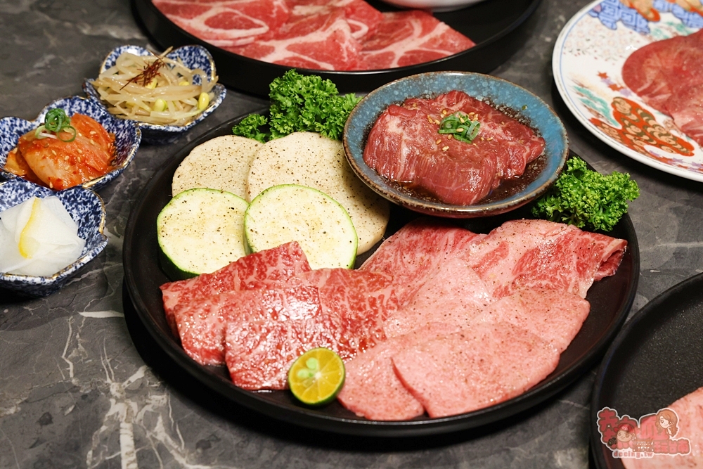【台南美食】燒肉擔當:台南高級日式燒肉專賣,滷肉飯竟然能吃到超大塊和牛,創意質感燒肉新吃法,還有桌邊代烤服務~