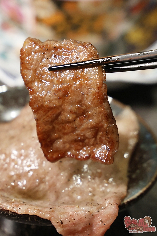 【台南美食】燒肉擔當:台南高級日式燒肉專賣,滷肉飯竟然能吃到超大塊和牛,創意質感燒肉新吃法,還有桌邊代烤服務~