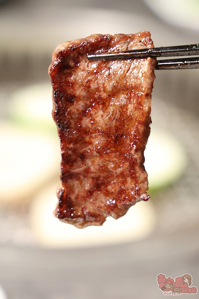 【台南美食】燒肉擔當:台南高級日式燒肉專賣,滷肉飯竟然能吃到超大塊和牛,創意質感燒肉新吃法,還有桌邊代烤服務~