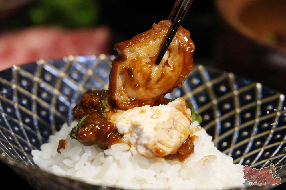 【台南美食】燒肉擔當:台南高級日式燒肉專賣,滷肉飯竟然能吃到超大塊和牛,創意質感燒肉新吃法,還有桌邊代烤服務~