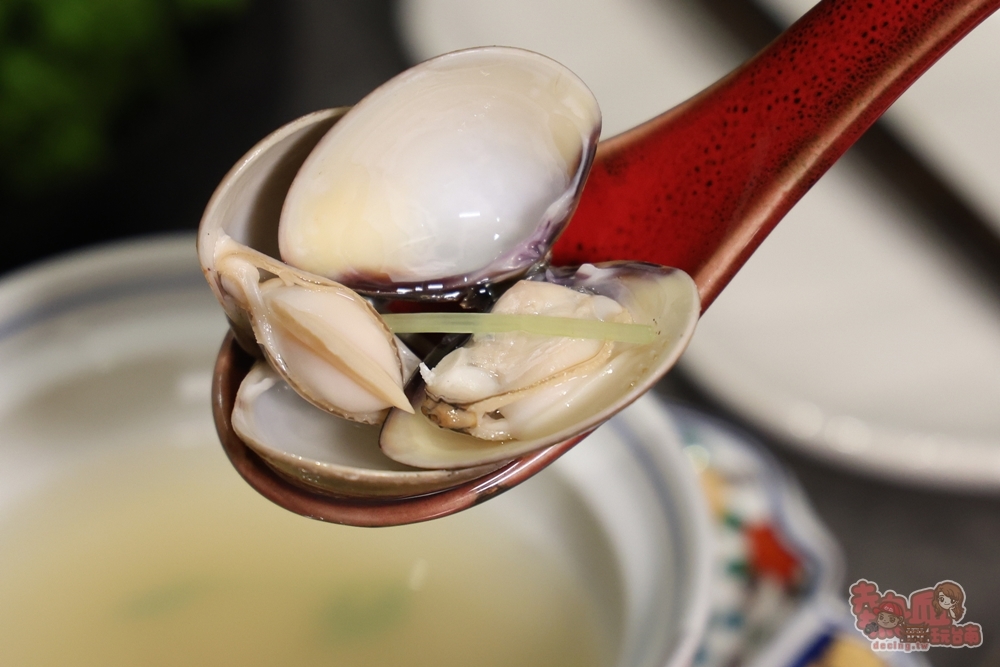 【台南美食】燒肉擔當:台南高級日式燒肉專賣,滷肉飯竟然能吃到超大塊和牛,創意質感燒肉新吃法,還有桌邊代烤服務~